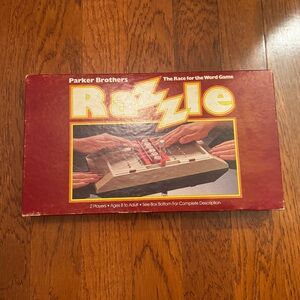Vintage Parker Brothers Razzle Board Game